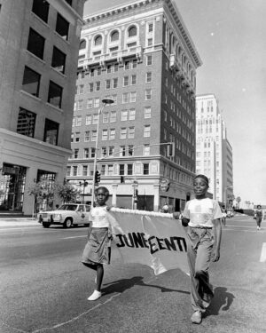 Nina Lisandrello Instagram - Happy Juneteenth 🖤🦋