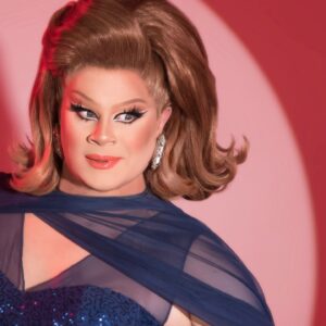 Nina West Instagram - “BABY! You can’t read The Valley of the Dolls!” - @roxxxyandrews 

👗 @daviddalrympleinc 
🎩 @billylamour 
💄 @callitodeh 
📸 @jenniferlenglert 

And get your Valley of the Dolls-inspired tee right now in my merch shop! Art by @marcbeggar 💊✨👗
#linkinbio 

#valleyofthedolls #ninawest #rupaulsdragrace #allstars9 #rupaul