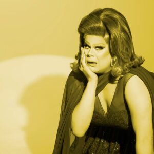 Nina West Instagram - This new episode of @rupaulsdragrace really SLAPS!

👗 @daviddalrympleinc 
🎩 @billylamour 
💄 @callitodeh 
📸 @jenniferlenglert 

#valleyofthedolls #ninawest #rupaulsdragrace #allstars9 #rupaul