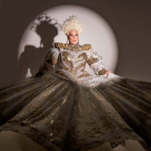 Nina West Instagram - Call me mother…of pearl. 

👗 @florencedlee 
🎩 @wigchapel 
💄 @callitodeh 
📸  @jenniferlenglert 

#ninawest #nineconic #rusical #bringbackmypearls #rupaulsdragrace #allstars9 #gameofthrones