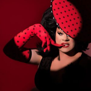 Nina West Instagram - Polka dot she betta don’t ⚫️🔴⚫️🔴

👗 ME!
🎩 @marcoswigs 
💄 @callitodeh 
📸  @jenniferlenglert 

#rupaulsdragrace #allstars9 #ninawest #makeyourownkindofrusic
