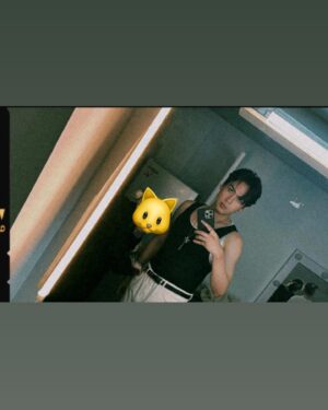 Nine Chen Instagram - 我還在習慣我的黑髮中😂