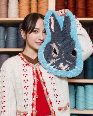 Ning Chang Instagram - 思念是一隻兔🐰

這輩子不可能再複製出比哪尼更可愛漂亮的兔子了。

長越大，
越容易面對到各種離別。
我們要做的，
是好好珍惜在一起的時光，
好好難過，
好好道別，
好好放下，
好好把美好留在心中，
好好帶著繼續走下去。

Special thanks 🙏

場地提供＆教學 @nu__studio 

🪡 : @or.huang 
🧥 : @majeparis 、 @toryburch 
👖
💄 : @nash_chen 
💇🏻‍♀️ : @dennisfei_official 
📸 : @0uwang 

#DWSENT
#自由試娛樂 
#一間有溫度的經紀公司
#ninghowstyle