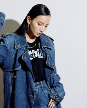 Ning Chang Instagram - 🖤🖤🖤

@badeducation2023 
黑的教育
今天上映
會不會做人
就看你來不來挺

馬上挺 ➡️ https://pse.is/4tfzrf

Special thanks 🙏

🪡 : @or.huang 
🧥 : @chloe 
👖
💍 : @tiffanyandco 
#chloe #tiffanyandco

💄 : @nash_chen 
💇🏻‍♀️ : @fran_lin15 
📸 : @0uwang 
🏠 : @dreamwillsee 

#黑的教育 
#ninghowstyle