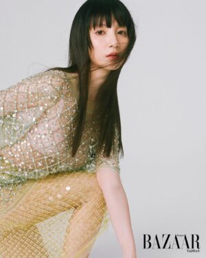 Ning Chang Instagram - @harpersbazaar_tw 

酒醉女的心事你可以不理睬
寗寗張的美照你不可以不讚

#bazzar 
#黑的教育 
#ninghowstyle