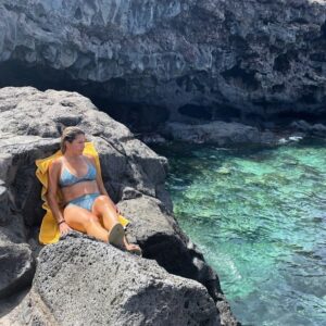 Nira Juanco Instagram - #ELHIERRO
#MARAVILLA
#charcomanso

📷 @fernandomeco