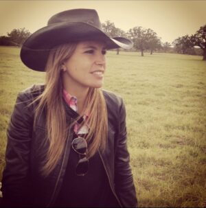 Nira Juanco Instagram - Qué ganas de viajar! Este fin de semana toca GP de EEUU así que me teletransporto a #Austin2012 #F1