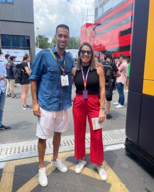 Nira Juanco Instagram - GP España F1 2023:

1. Ambiente
2. Las tres “pit reporteras” y amigas
3 Con #Busquets que no puede ser más majo (y alto)
4. Con mi @melissajimenezgp 
5. Revuelo Mbappé
6. De buena mañana
7. #runthattrack