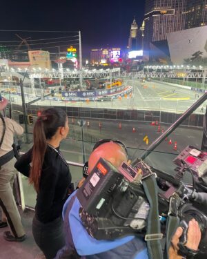 Nira Juanco Instagram - No podía perderme este primer GP de Las Vegas… @f1lasvegas