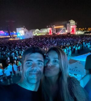 Nira Juanco Instagram - Fin de semana de Festival, de música, de gente, de diversión, de @madcoolfestival . Qué bueno volver a hacer cosas de las de antes! 
Gracias @iqos_esp @fernandomeco