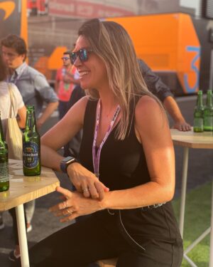 Nira Juanco Instagram - It’s race day! 😎 ☀️🏎🏁

#GPEspaña #Barcelona #F1