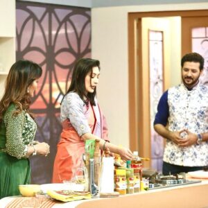Nirab Hossain Instagram - রান্না করে দেখেছি 
রান্না করাও দেখেছি 
মজা শুধু খাওয়াতে...
রোজার বিশেষ ইফতারি রান্নার আয়োজনে মাছরাঙ্গা টেলিভিশনে।
Niaz Morsed Razib (রান্না জগতের এক অনবদ্য নাম)
