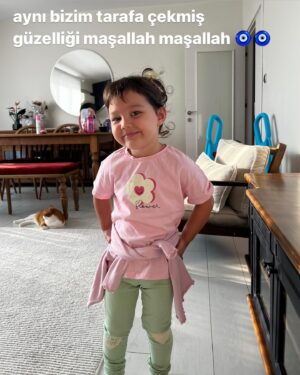 Nisan Hakan Özkan Instagram - Sayfayı annem yönetseydi paylaşımlar 😌🧿 #hayırlıcumalarşimdiden