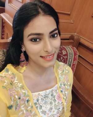 Nisha Jagadeeswaran Instagram - Miss cine stars event..🌟
Happy to host..🎤
Glad to be part of the team..❤️
