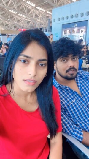 Nisha Jagadeeswaran Instagram - Flight delayed..
Vetti time reels with @anandpandi_official