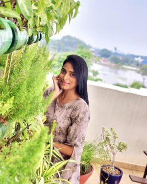 Nisha Jagadeeswaran Instagram - Wherever life plants you..🌱bloom with grace..☘️❤️💯
