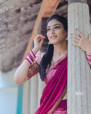 Nisha Jagadeeswaran Instagram - Happy happy diwali to everyone..🪔❤️

Mua @sumithra_cinemakeupartist 
Photography @ideapixz 
Costume @easyshopping_1410 
Dop @blu_ganesh