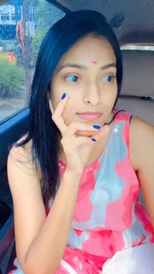 Nisha Jagadeeswaran Instagram - Good climate good mood good song..❤️

#songs #maddy #reels #reelsoftheday #rainyday #goodclimate #pleasant #nishajagadeeswaran