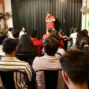 Nishant Tanwar Instagram - from being admitted in the emergency this morning to performing for a bunch of doctors in the evening…thanks to all the Doctors who have always been around and taken care of me…you guys are ❤️ I make you laugh, you make me smile 🩺 🥼 #doctor #doctors #medico #medical