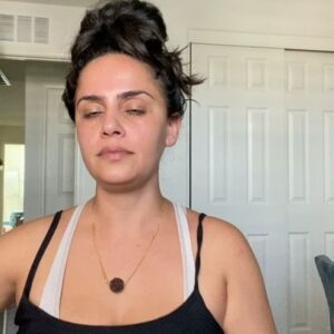Nishi Munshi Instagram - A conversation with Divine Mother. Gujarati Bhajan (Devotional music) Hope it brings some peace to you today. Written & composed by Avinash Vyas #maaditaarukanku #divine #mother #gujarat #IndianSong #bhaarat #taalrupak #aasaavari great song to practice breath control