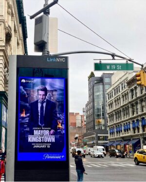 Nishi Munshi Instagram - This is pretty gosh darn cool. Season 2 of @mayorofkingstown firing up 🔥 I can’t believe we all came together to make this. Don’t miss it. @paramountplus #mclusky #mayorofkingstown #jeremyrenner #diannewiest #incarceration #prisonsystem #itshere #popoff #season2  @marqueentgroup @emmakris @slatepr