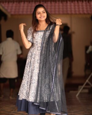 Nithya Ram Instagram - 🦋.
.
.
.
.
.
.
.
.
.
📷: @viki_pixer 
👗: @chakrabortymukta