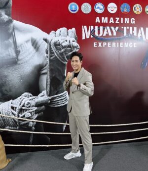 Nitidon Pomsuwan Instagram - มวยไทย ศิลปะวัฒนะธรรมของคนไทยทุกคน😊🥊✨ #amazing #muaythai #experience #amazingmuaythaiexperience #มวยไทย #nikenitidonpomsuwan #nikenitidon #nike#ไนกี้นิธิดลป้อมสุวรรณ #ไนกี้นิธิดล #ไนกี้ #ไนกี้เด็กร้านแก๊ส #🥊 #ททท
