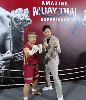 Nitidon Pomsuwan Instagram - มวยไทย ศิลปะวัฒนะธรรมของคนไทยทุกคน😊🥊✨ #amazing #muaythai #experience #amazingmuaythaiexperience #มวยไทย #nikenitidonpomsuwan #nikenitidon #nike#ไนกี้นิธิดลป้อมสุวรรณ #ไนกี้นิธิดล #ไนกี้ #ไนกี้เด็กร้านแก๊ส #🥊 #ททท