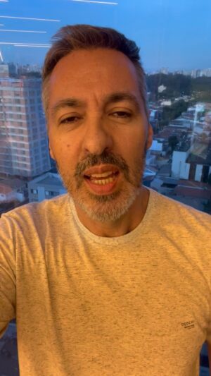 Nivaldo Prieto Instagram - Última e decisiva rodada da fase de grupos da libertadores. @gremio x Estudiantes no @paramountplusbr . Estaremos juntos com @joaoguilherm @pauloviniciuscoelho @alexavier #libertadores #gremio #decisão #futebol