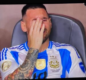 Nivaldo Prieto Instagram - Como você define esta imagem?!?!
#messi #copaamerica #futebol
