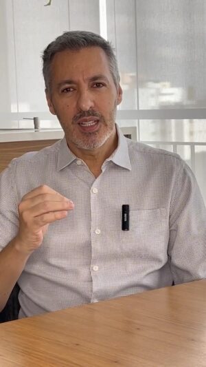 Nivaldo Prieto Instagram - Não citei o nome do Neymar simplesmente porque não veio a cabeça. E até acho que se ele voltar, merece o banco de reservas. 🤔 Mas pra começar a semana bem, com certeza também quero saber a opinião de vocês! Diz aí! 

Ótima semana pra todos nós! 

#comentario #seleçãobrasileira #neymar #futebol #futebolbrasileiro #dorival