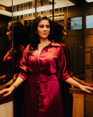 Nivedita Bhattacharya Instagram - "People will stare. Make it worth their while." 🙃
Harry Winston

Styled by @costumesbyneha
@vidushi.s_
Dress : customised 
Heels : @stevemaddenindia
PC: @umeshs.photography
@shashwat_tripathii
Makeup: @makeupbymangesh
Hair:@shaalinijadhav

#bambaimerijaan ❤️