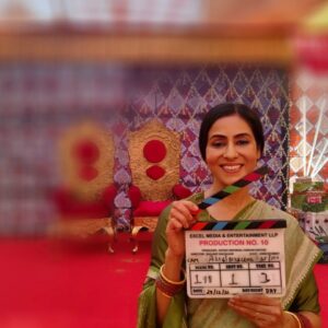 Nivedita Bhattacharya Instagram - Long Post Alert. ❤️

There are some experiences that linger on.. that are so immersive that it leaves an indelible impression on you.
Bambai Meri Jaan was one such experience .

Thank you dear Shujaat @shujaatsaudagar for trusting me with Sakina.. for letting me live her.

Thank you John @johnschmidtdp for capturing us  the way u did. Silent  Unobtrusive . Poignant.

Thank you @nitinvgaikwad for giving Sakina a world that she could call her own, where  every nook and corner would smell of home and not Set. 

Thank you zeeba @bibizeebamiraie for your lovely costumes.. from Sakina's belly to her humble clothes to her subtle silks to her nose pin to her toe rings.. you and your team's eye for detail.. uff ! @prachi_dhamnaskar ❤️ 

Thank you @nidhi.kapoor and @hrishidoeshair for making Sakina look radiant and upbeat to gloomy and grey.. u guys were a fabulous team. Our laughter sessions in the vanity van were epic.😄

@melanie_dsouza_makeup ..thank you for being strict with my no kajal look😘 

Thank you @rensildsilva @hussain.dalal @abbasdalal for a naive emotional fiesty and steady Sakina. 

Thank you @sejaldeshpande for a smooth sail despite all odds.

Nihar, Manthan, Atharva.. I had a blast with you guys❤️ 
@nihargite29 @manthan_darji18 @atharv_jjhony 

Saadiq Dara Ajju Habiba.. ❤️🤗
Thank you soooo much for all the warmth and love. And for being such fabulous coactors. @jitin0804 @avinastiwary15 @lakshyakochhar @kkamra

Ismail @kaykaymenon02 Thank you. This collaboration is special. 😊 

@saurabhsachdeva77, @vivanbhathena_official @therealalokpandey - enjoyed our scenes together.

Thank you @excelmovies ,  @kasimjagmagia @primevideoin for this memorable journey.  

And cant thank you enough Anmol @castingbay for thinking of me as Sakina.  

And dear audience..I wouldn't be saying all this if it wasn't for you!!
Thank you for loving Sakina. Thank you for all your messages. Keep them coming..😊
Humbled🙏

#BambaiMeriJaan

PC. @vaibhav_gadahire_photography