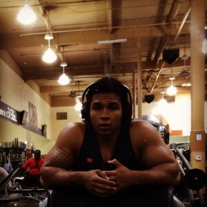Noah Gray-Cabey Instagram - Back to the grind 😩#gymselfie #tiredface