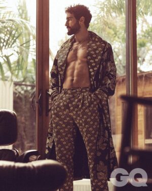 Noah Mills Instagram - Feels a bit out of context to post this rn but other people worked hard to make this shoot happen so here r some new snaps for @gq @gqmexico thanks for visiting me in my home zone #venicebeach🙏🏽🌊 📷: @richardramosstudio @fernandocarrillo @dolcegabbana @barbaralamelzamakeup