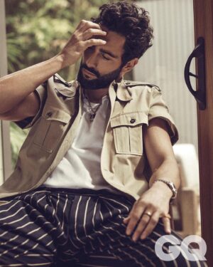 Noah Mills Instagram - Feels a bit out of context to post this rn but other people worked hard to make this shoot happen so here r some new snaps for @gq @gqmexico thanks for visiting me in my home zone #venicebeach🙏🏽🌊 📷: @richardramosstudio @fernandocarrillo @dolcegabbana @barbaralamelzamakeup