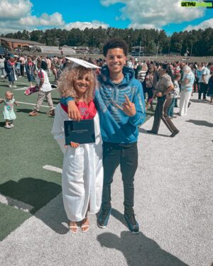 Noah Webster Instagram - Big Congrats to my lil sis for GRADUATING HIGHSCHOOL AT 16 WITH HONOR ROLL. You are the closest person to me and I love you. You know school ain’t shi tho & now it’s time to run it up fr. We working for ourselves, not anyone else. Keep pursuing happiness and remember you are all you have or will ever need. Proud of u Josie ❤️