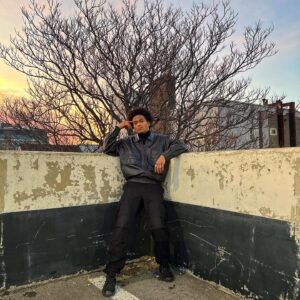Noah Zulfikar Instagram - you in her dms while i’m using her purple shampoo
