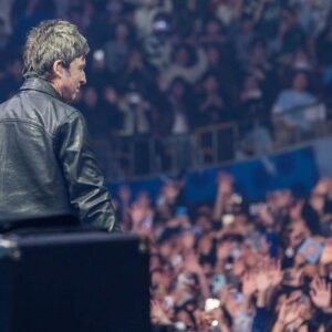 Noel Gallagher Instagram - You beautiful bastards! You are THE BEST… see you next year. Stay Young and Invincible! - NG X

📸: Sharon Latham