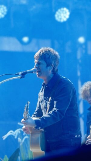 Noel Gallagher Instagram - Highlights from a huge night at Mexico City’s Corona Capital Festival 🇲🇽
🎬: @coronacapital
