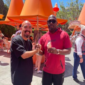 Noel Gugliemi Instagram - Hanging wit the homie @richardtjones Always good times 👊🙏

#whydidigetmarried #rookie #hollyhood #disneyland