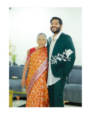 Noel Sean Instagram - Amma 🧡🤍💚 

Styling- @dignity__9 !