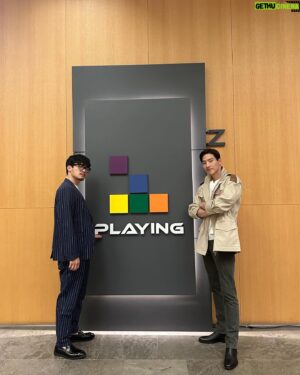 Noh Sang-hyun Instagram - Happy 2024🍾 All 6epsiodes of Soundtrack2 now streaming on @disneypluskr 💙🫠 새해 복 많이 받으세요!🙇‍♂️