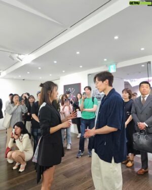 Noh Sang-hyun Instagram - 하지원선배님 전시회 나들이🍀