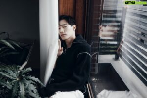 Noh Sang-hyun Instagram - -
-
-
Photographer: @songgge 
Hair/makeup: @lehl123 
Styling: Ko Min Jung