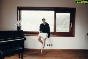 Noh Sang-hyun Instagram - -
-
-
Photographer: @songgge 
Hair/makeup: @lehl123 
Styling: Ko Min Jung