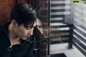 Noh Sang-hyun Instagram - -
-
-
Photographer: @songgge 
Hair/makeup: @lehl123 
Styling: Ko Min Jung