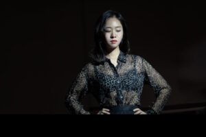 Noh Susanna Instagram - 공연 프로필 찍은 날 
옆에서 또 예쁘게 담아준 미스틱🤍

유튜브에 프로필촬영날 영상 올렸어요 
보러오세용 놀러오세용
공연이 이제 다음주라니,,,,,,,😝

#나혼자산나#유튜브#브이로그#연극#실종법칙#연극실종법칙#예술의전당#자유소극장#연극추천