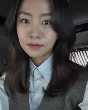 Noh Susanna Instagram - 눈띵띵볼빵빵
콤마때문에 울고
날달걀때문에 놀라고
암튼 건강이 최고에요!!!
더운 여름 모두 건강챙기셔요🤍🩵
#얼굴대문짝