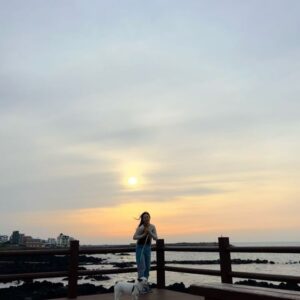 Noh Susanna Instagram - 제주에서🤍
(안젤라랑 행복하게 )